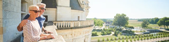 Couple sur les terrasses de Chambord