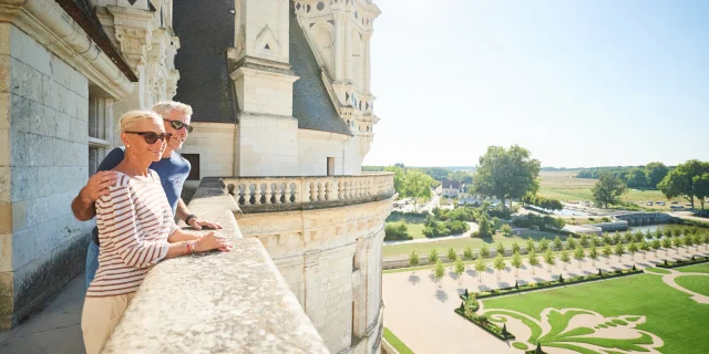 Couple sur les terrasses de Chambord