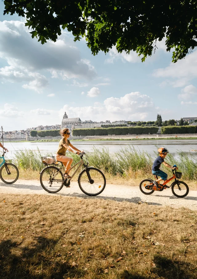 Balade à vélo au port de la Creusille