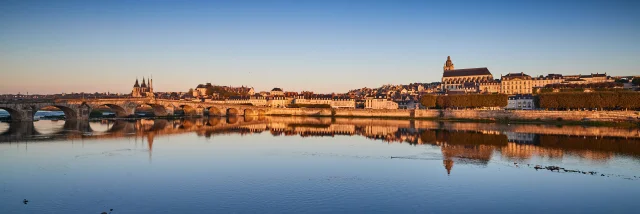 Panorama de Blois au soleil levant