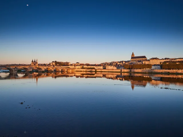 Panorama de Blois au soleil levant