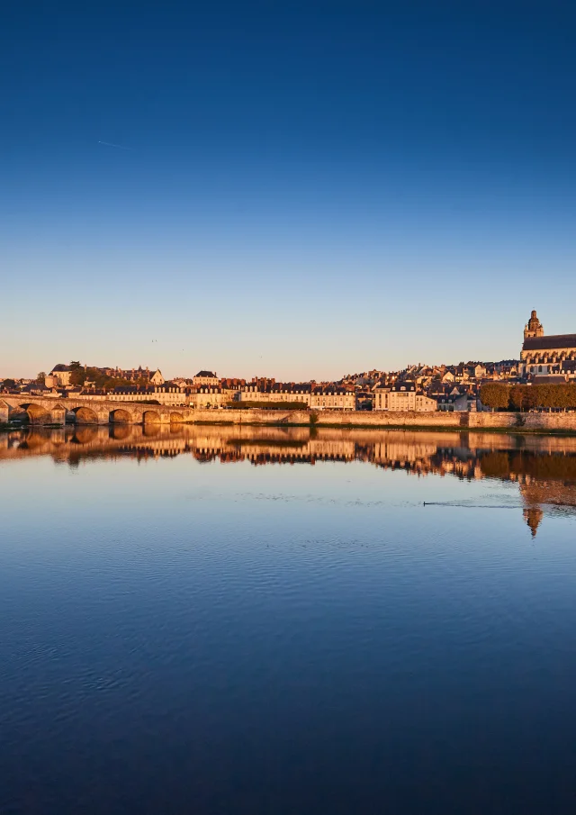 Panorama de Blois au soleil levant