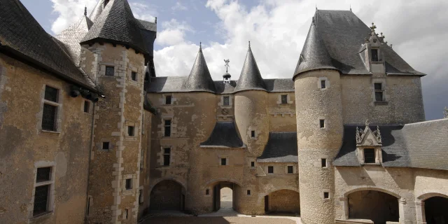 Le Château de Fougères sur Bièvre