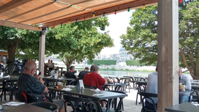 Guinguette à Blois en bord de Loire