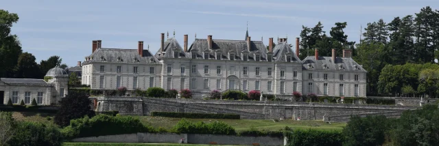 Chateau De Menars