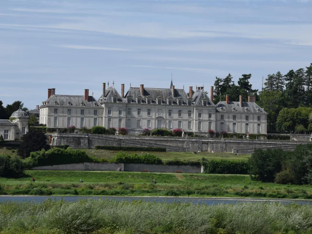 Chateau De Menars