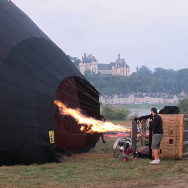 Montgolfiere Chaumont Gonflage Matin