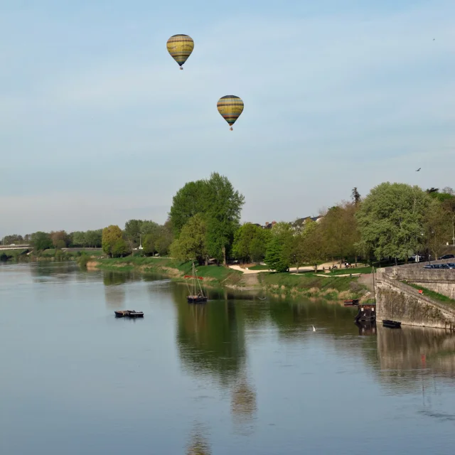 Montgolfiere au Port de la Creusille à Blois