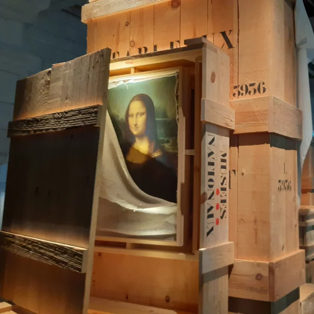 Château de Chambord. Nouvelle salle du parcours de visite sur les tableaux du Louvre stockés au château pendant la seconde guerre mondiale, avec un focus sur la Joconde et son périple pendant l'Occupation